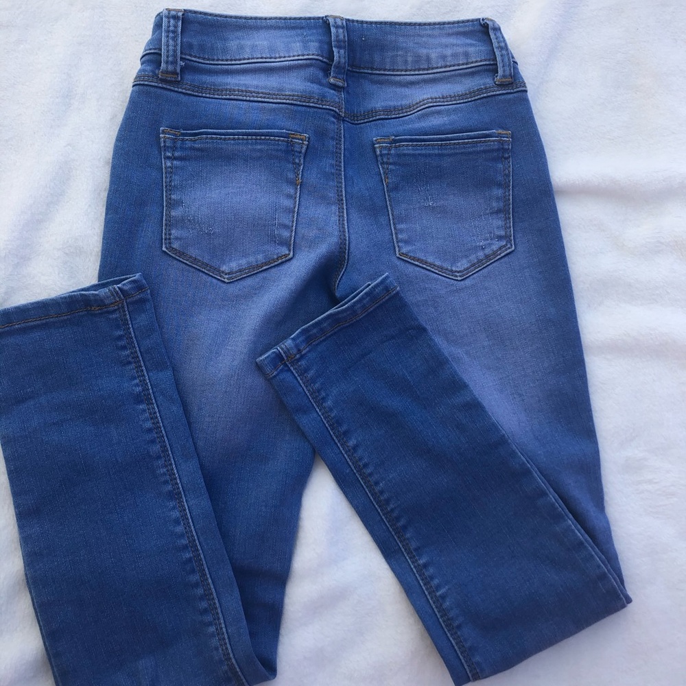 👖Copper Key Ripped Girl Jeans 💕 - Picture 2 of 4